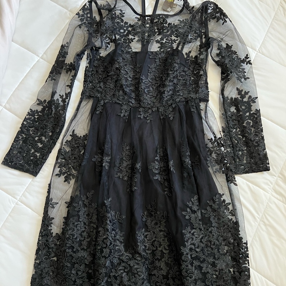 Taylor Black Floral Lace Long Sleeve Dress